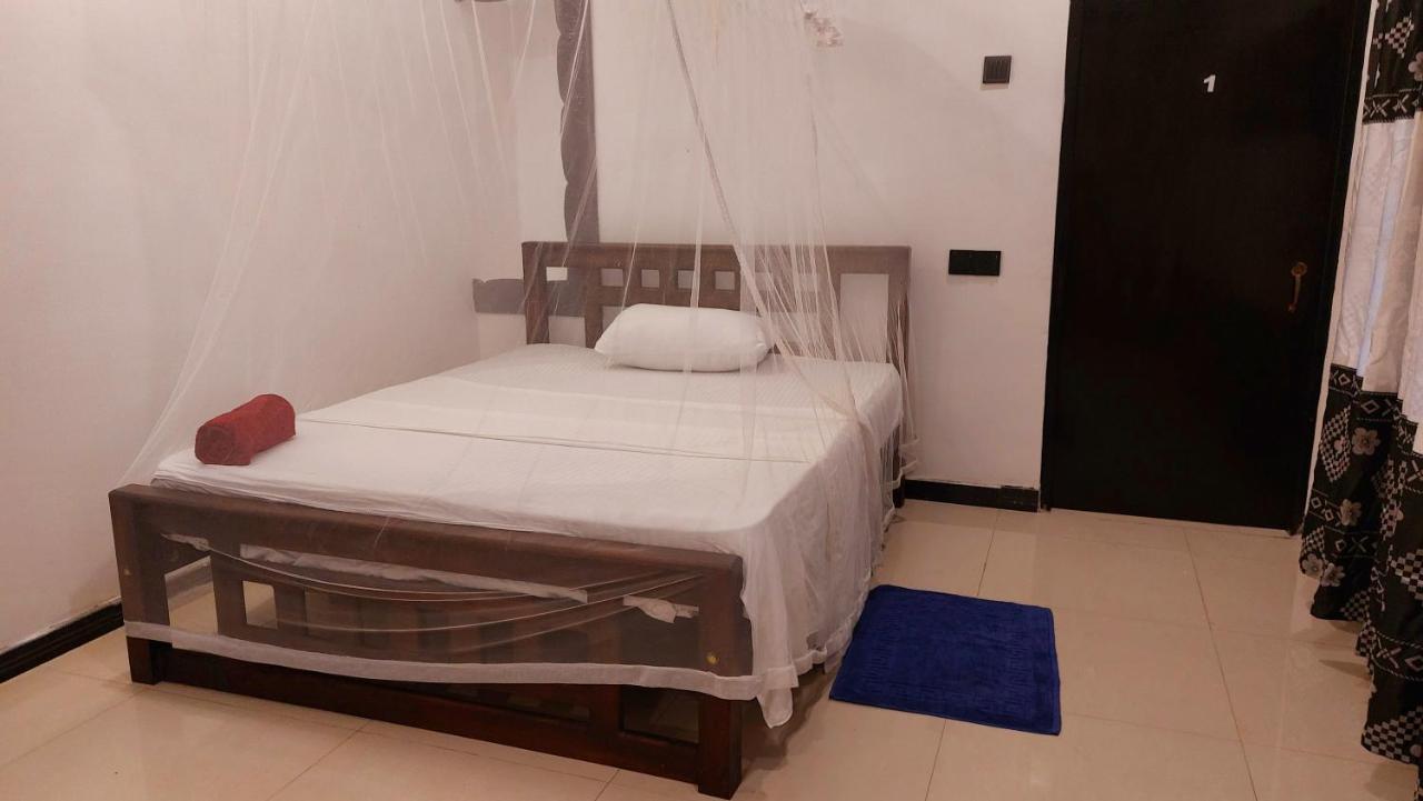 Bandulas Beach House Hikkaduwa Exterior foto