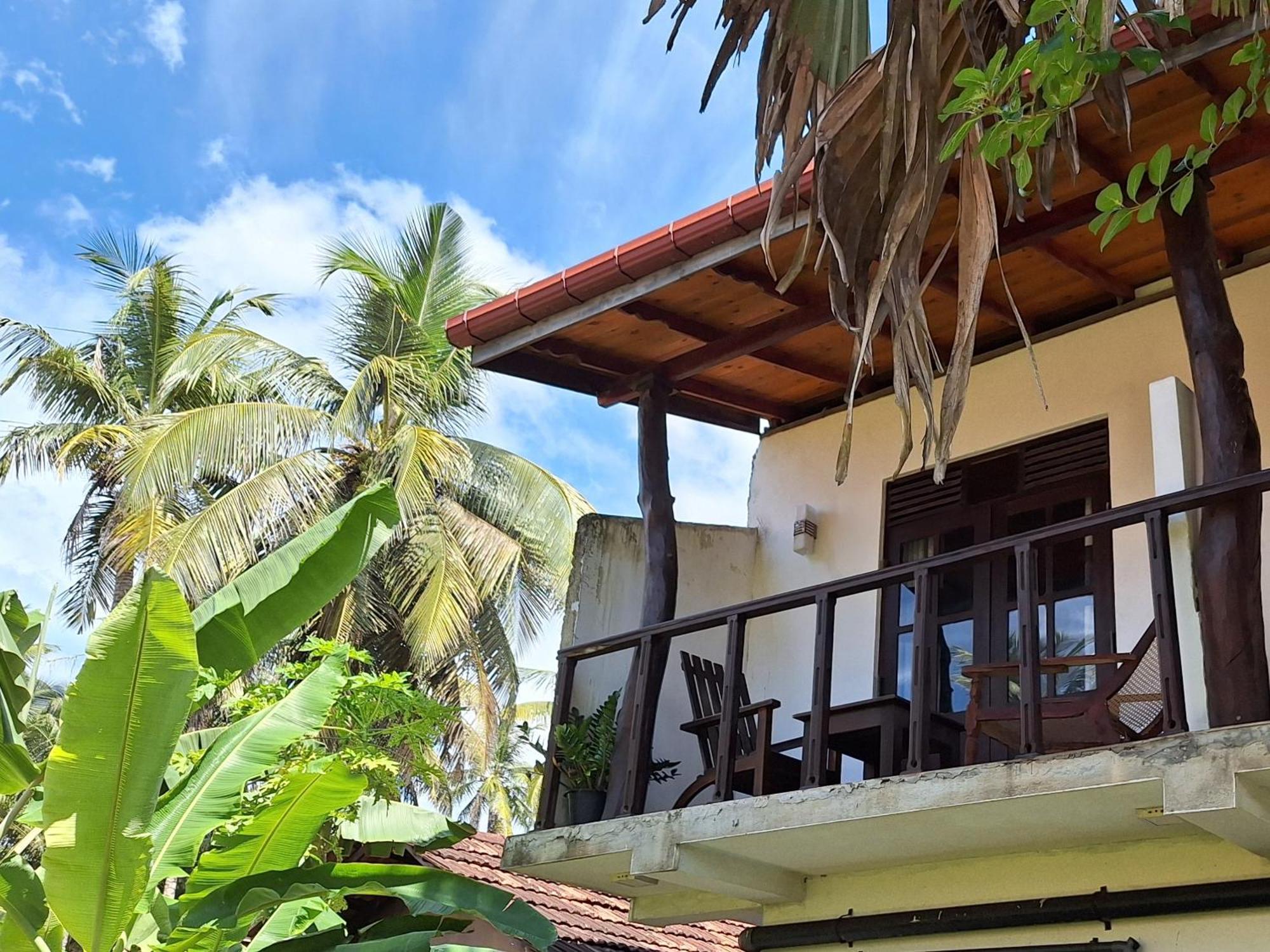 Bandulas Beach House Hikkaduwa Exterior foto
