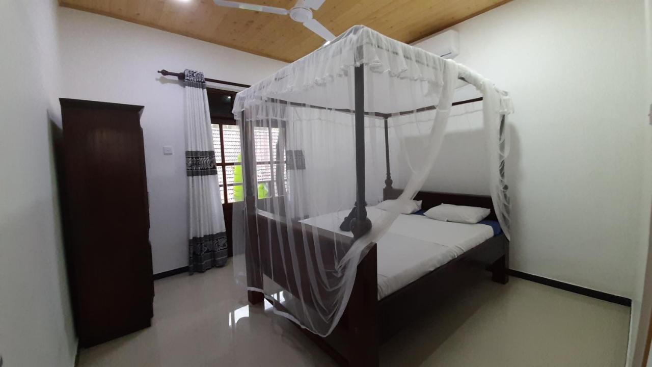 Bandulas Beach House Hikkaduwa Exterior foto