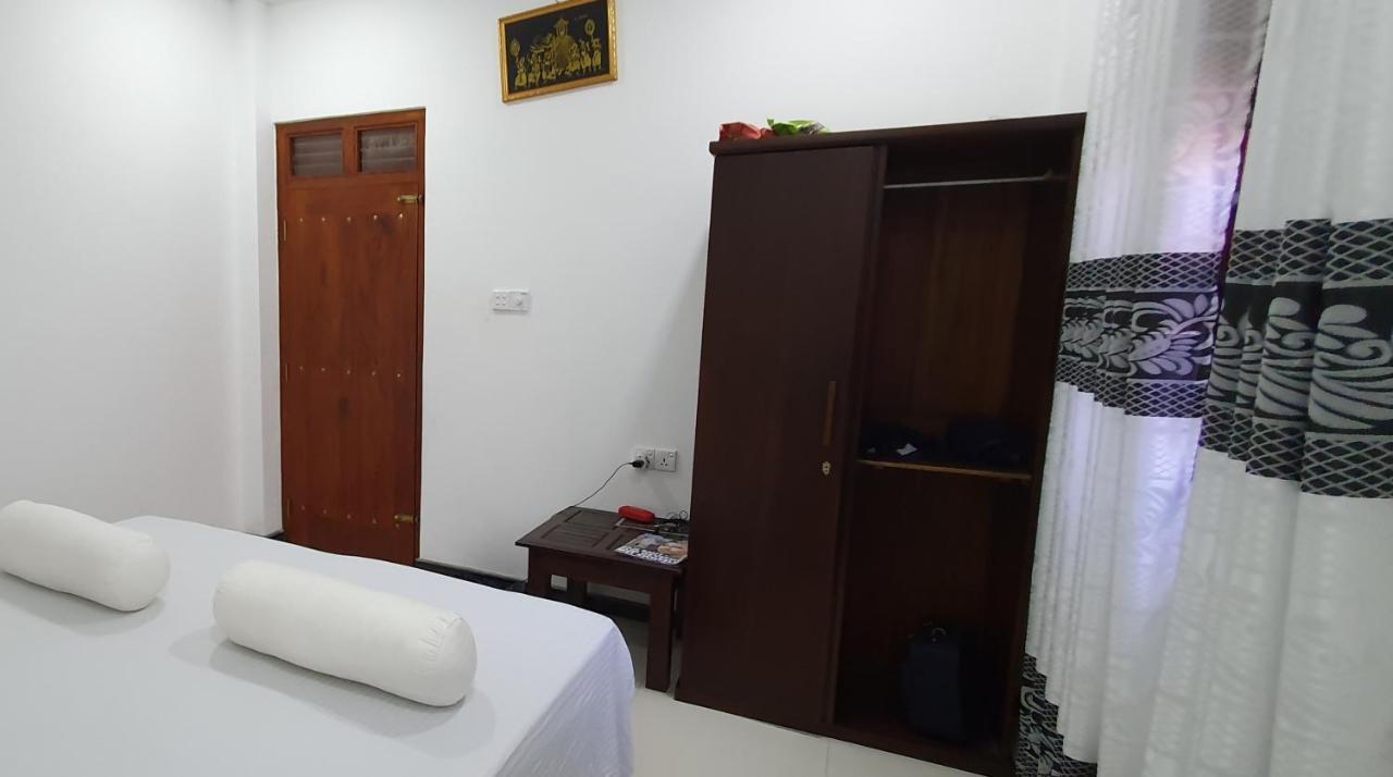 Bandulas Beach House Hikkaduwa Exterior foto
