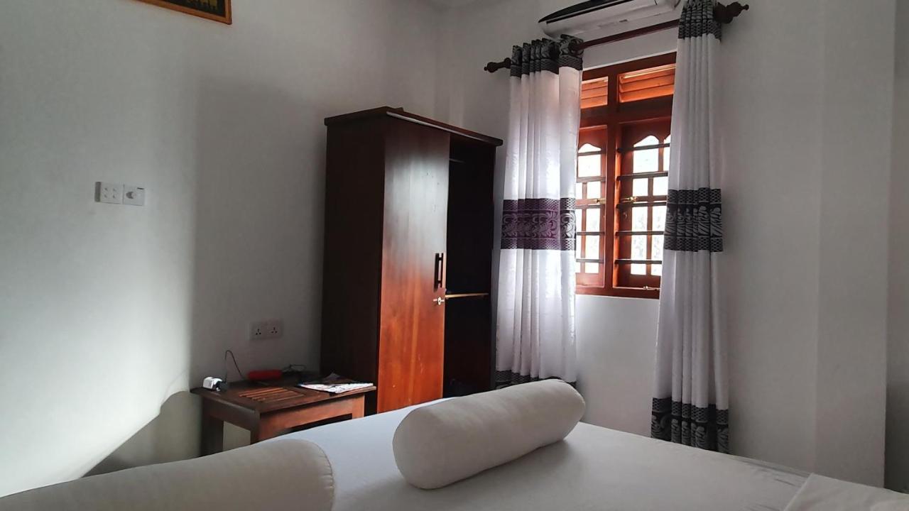 Bandulas Beach House Hikkaduwa Exterior foto